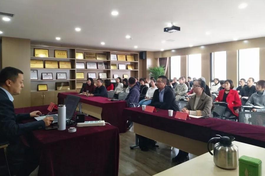 学无止境|米兰体育-米兰online(中国)
举办法律知识专题培训